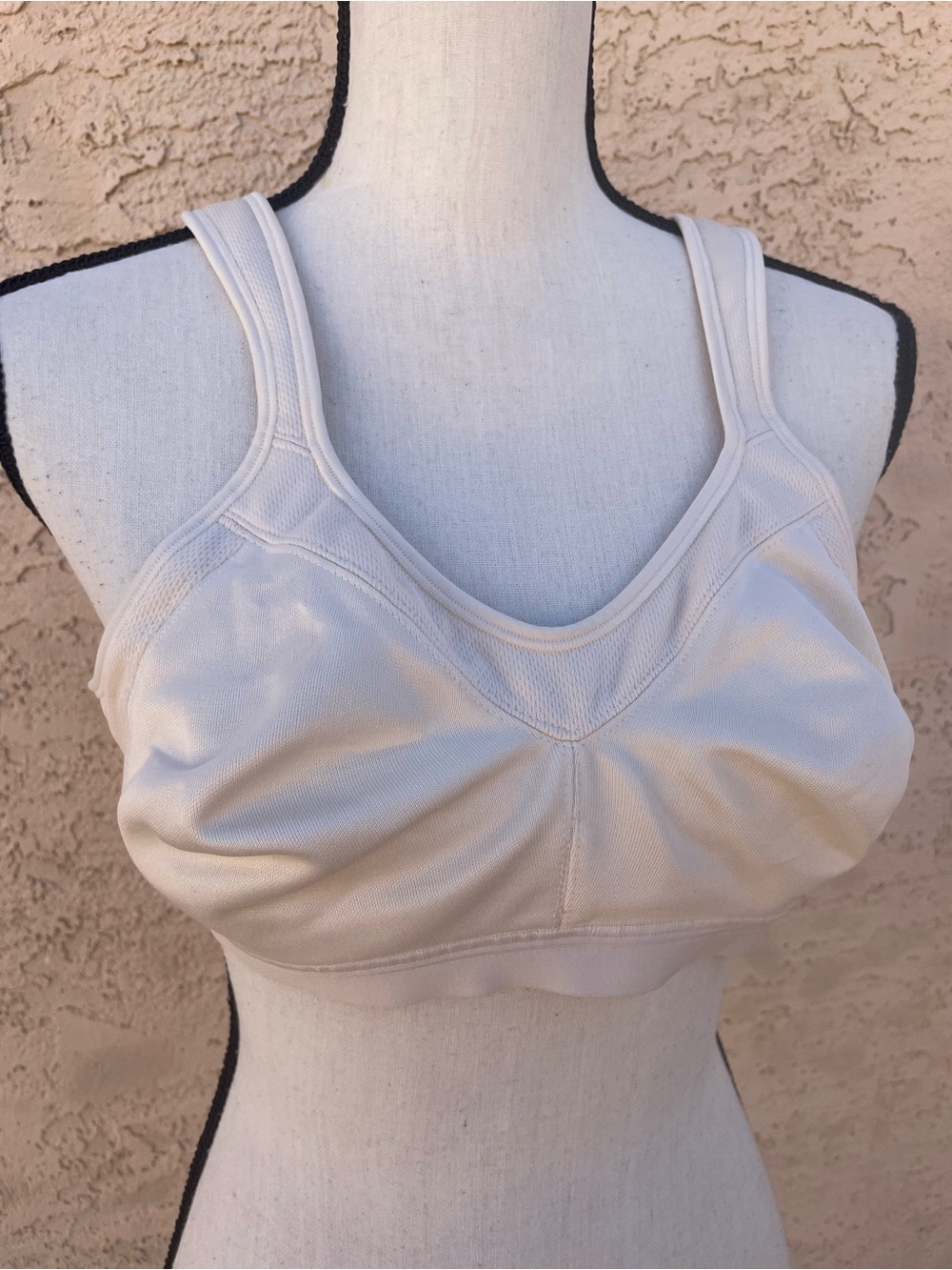 Playtex sports bra active lifestyle no wire free wireless low impact 5159 38b